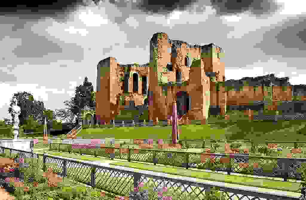 Kenilworth Castle and Elizabethan Garden Festival