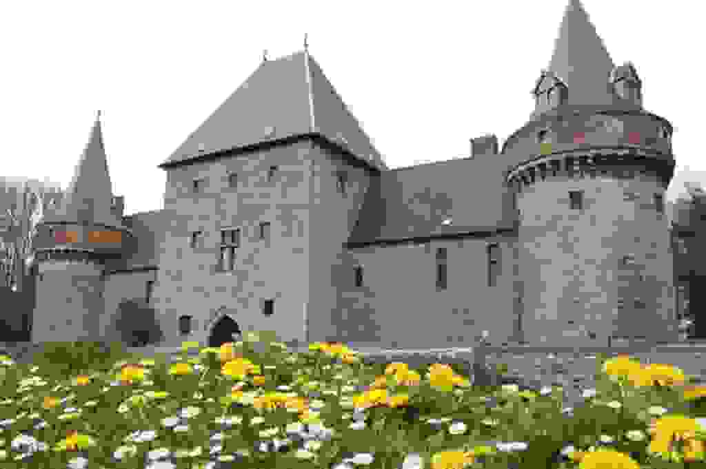 Solre-sur-Sambre Castle Festival