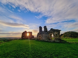 Sandal Castle Logo