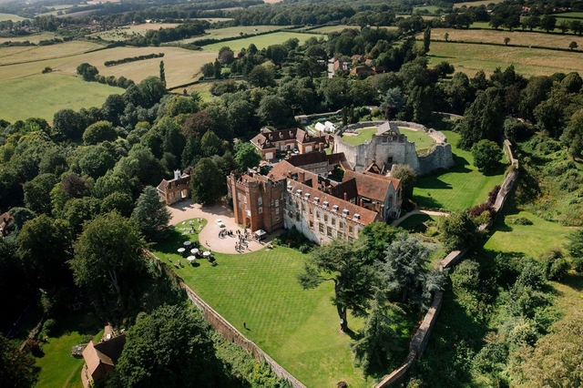 Farnham Castle Logo