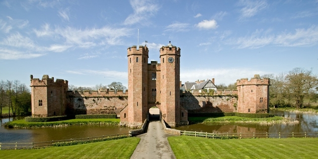 Maxstoke Castle Logo