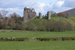 Clun Castle Logo