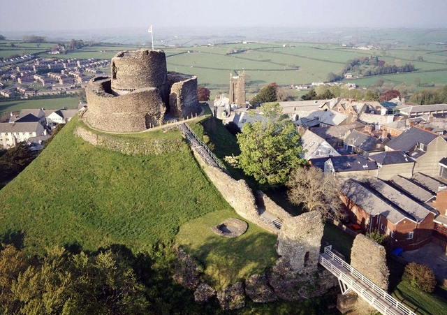 Launceston Castle Logo