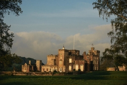 Powderham Castle Logo