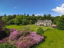 Wardhill Castle Logo