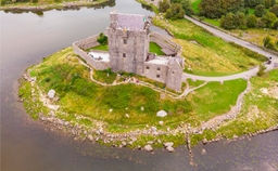 Dunguaire Castle Logo