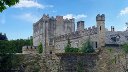 Huntington Castle & Gardens Logo