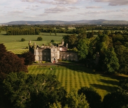 Luttrellstown Castle Logo