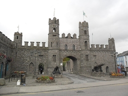 Macroom Castle Logo