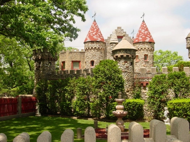 Bettendorf Castle Logo