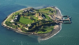 Fort Warren Logo