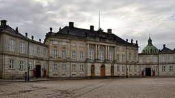 Amalienborg Logo