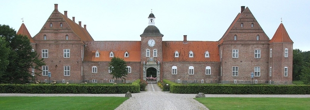 Ulstrup Castle Logo