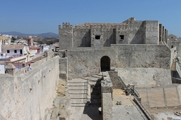 Castillo de Guzman el Bueno Logo