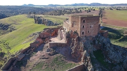 Castillo de Montizón Logo