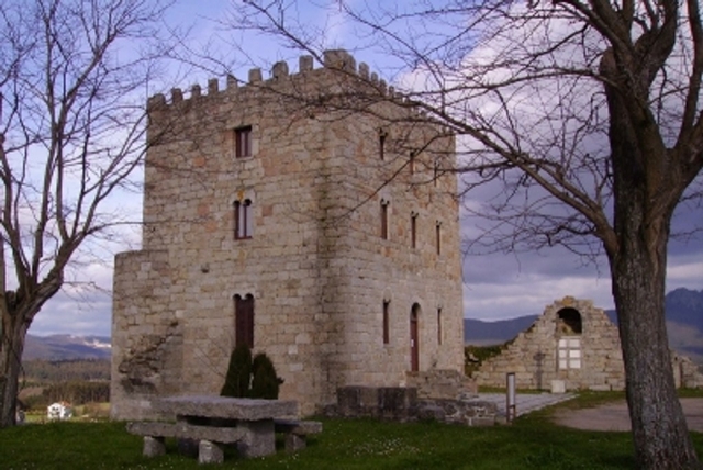 Castrodouro Castle Logo