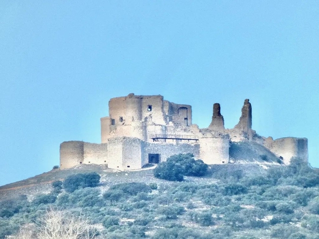 Castillo de Puebla de Almenara Logo