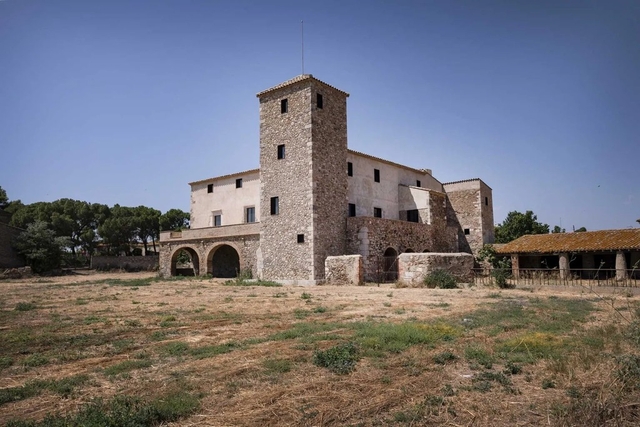 Castell de Vilanova de la Muga Logo