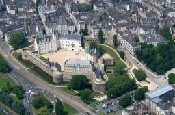 Château des ducs de Bretagne Logo