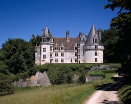 Château de Puyguilhem Logo