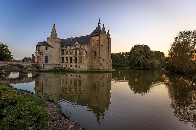 Kasteel van Laarne Logo